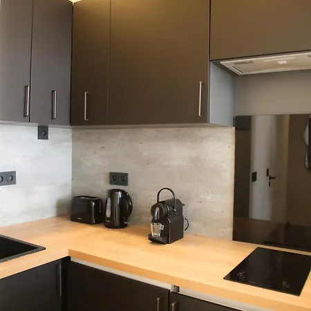 2p Au Coeur Du Vieil * Αντίμπ