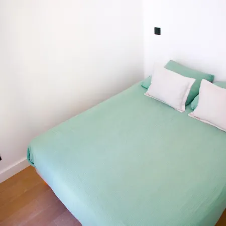 2p Au Coeur Du Vieil *