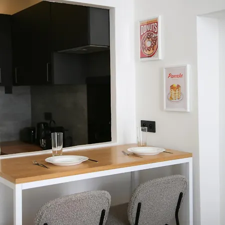 2p Au Coeur Du Vieil Antibes